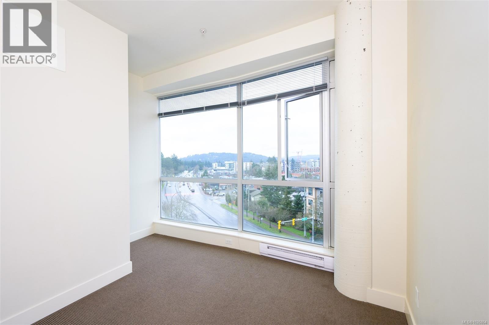 728 2745 Veterans Memorial Parkway, Langford