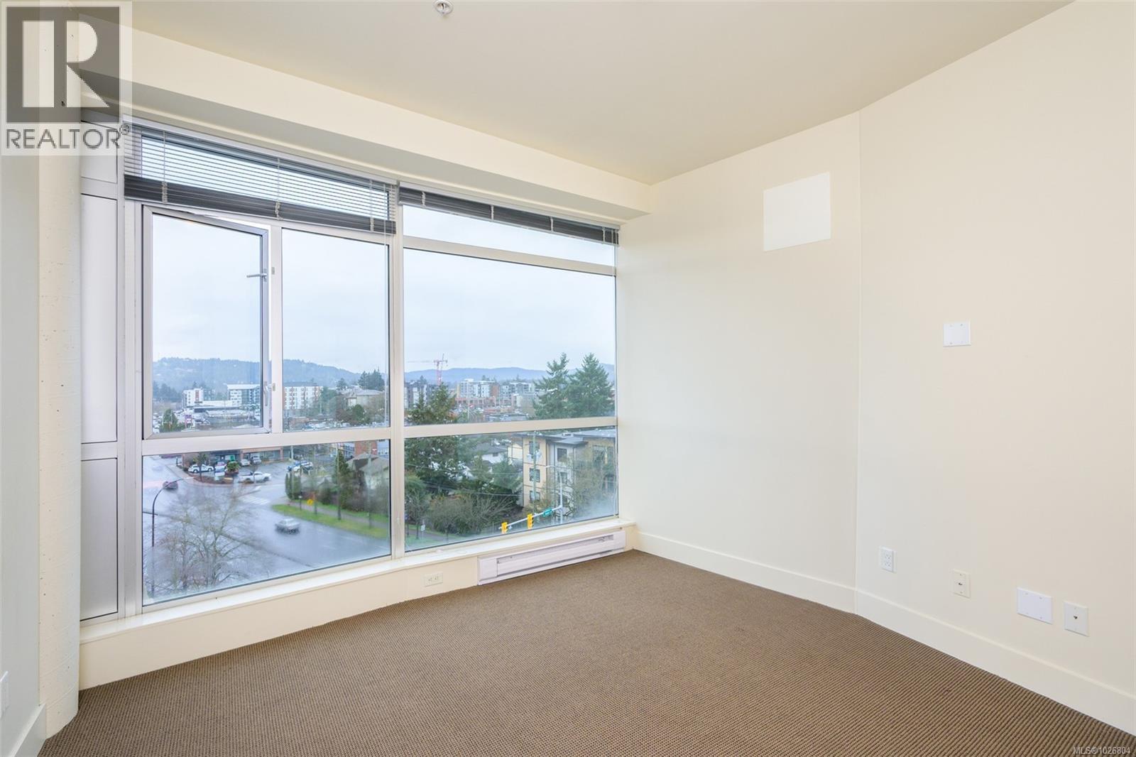 728 2745 Veterans Memorial Parkway, Langford