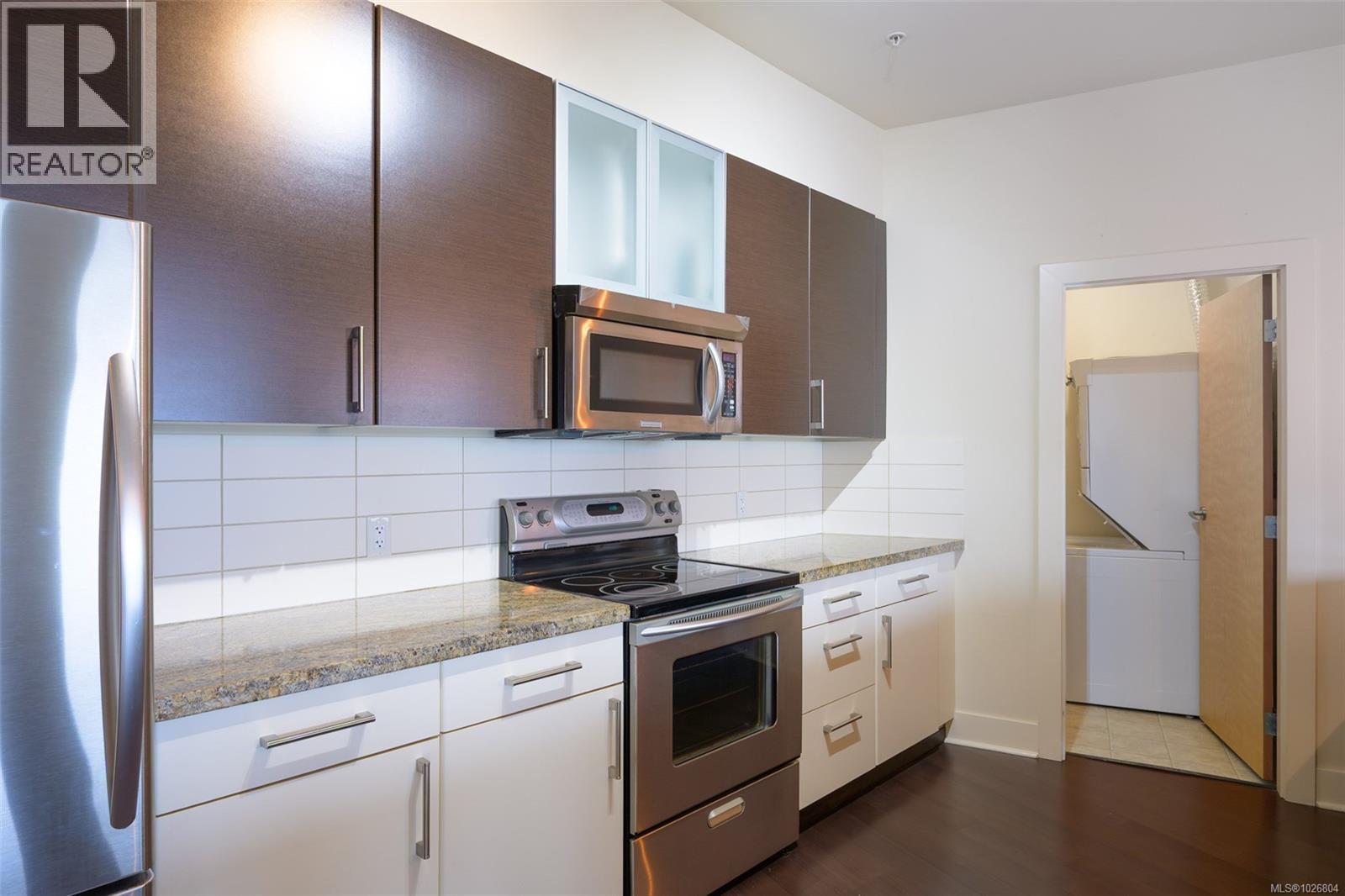 728 2745 Veterans Memorial Parkway, Langford