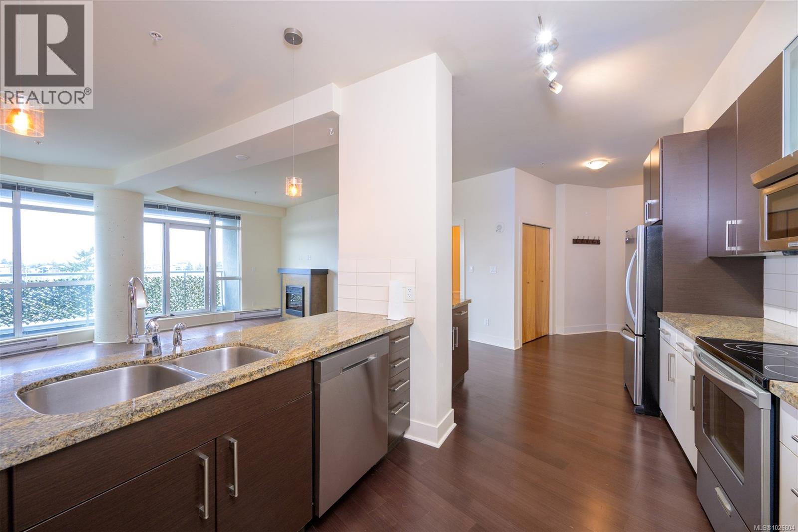 728 2745 Veterans Memorial Parkway, Langford