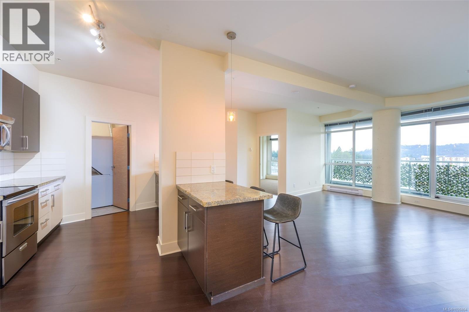 728 2745 Veterans Memorial Parkway, Langford