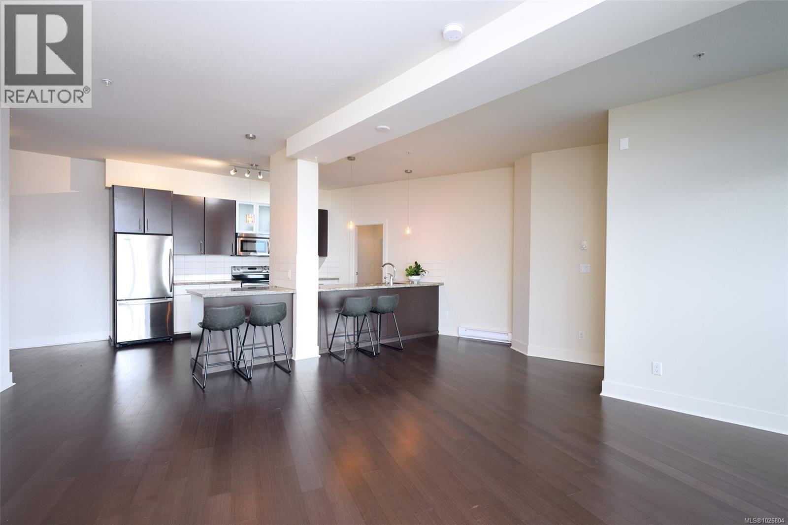 728 2745 Veterans Memorial Parkway, Langford