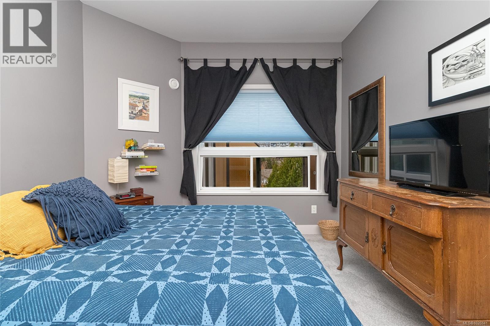 #408 866 BROCK AVE - 17