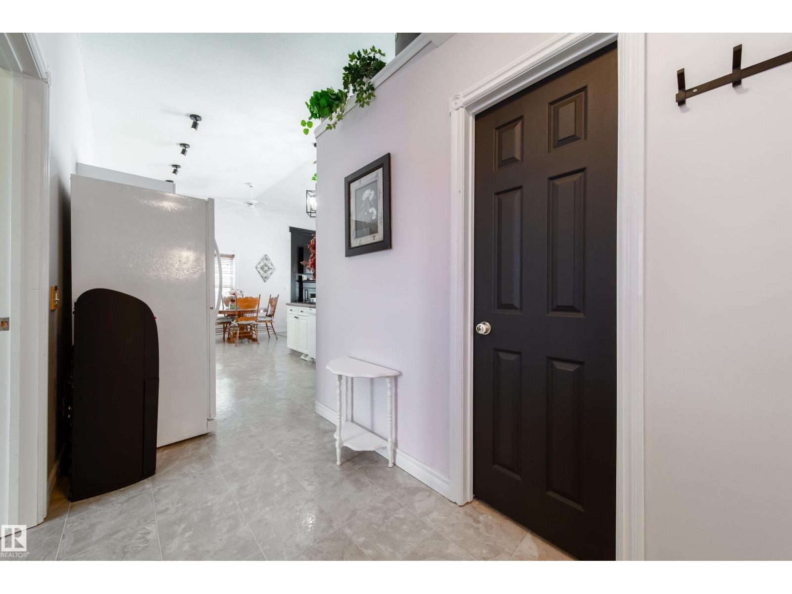 5319 51 AV - Photo 3 of 64, Rural Lac Ste. Anne County, Alberta