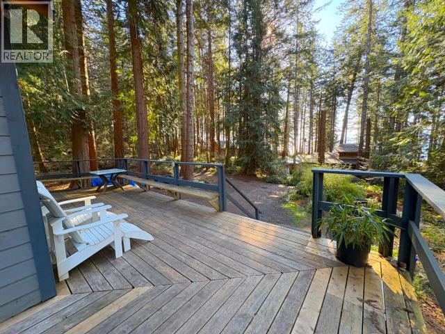 1283 TENNYSON RD, Savary Island