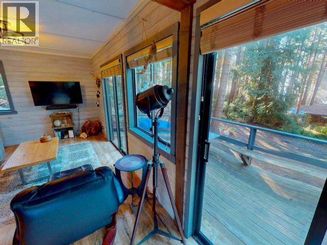 1283 TENNYSON RD, Savary Island