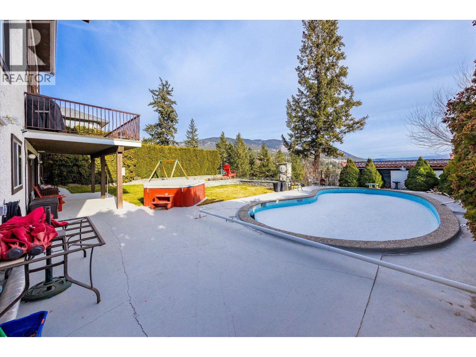 3307 McGinnis Road, West Kelowna