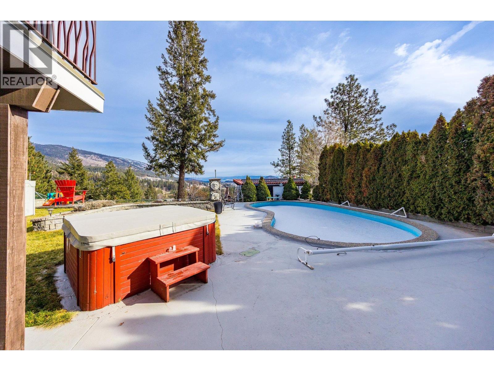 3307 McGinnis Road, West Kelowna