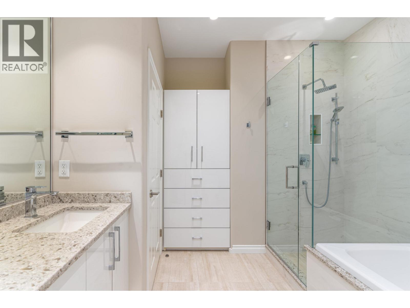 9 5110 ALDERFEILD PLACE, West Vancouver