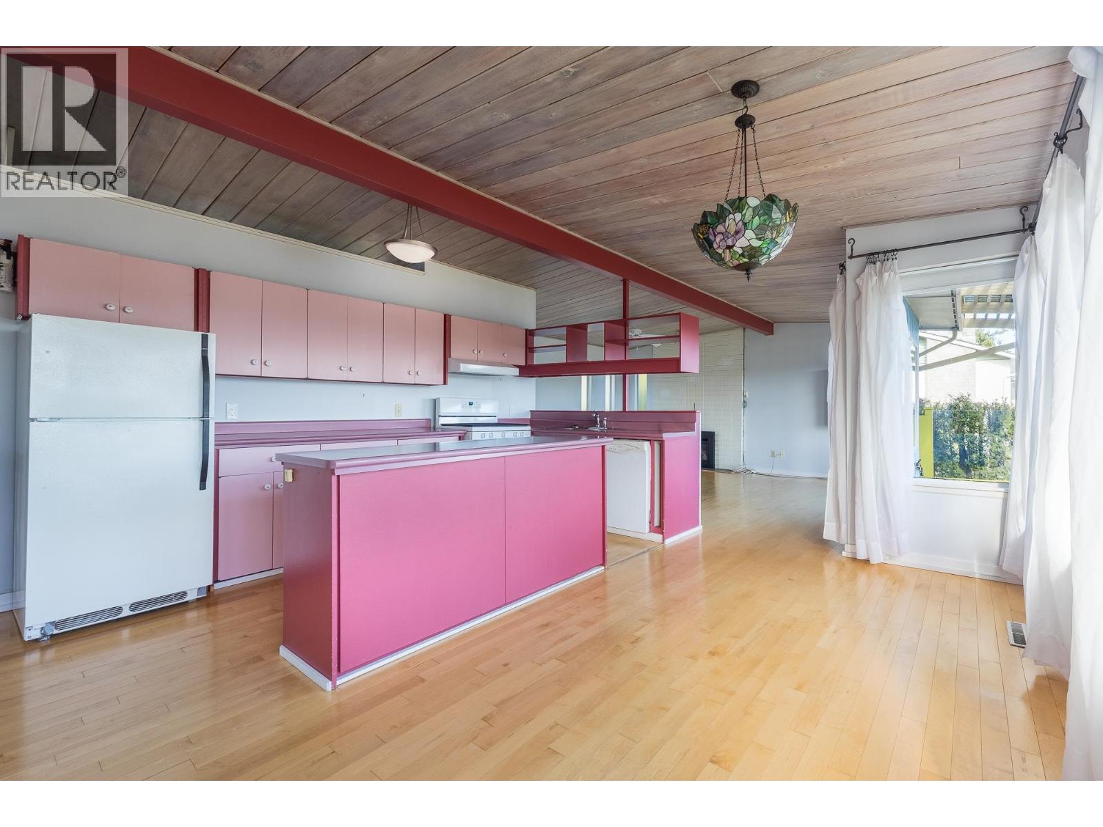 494 SARGENT ROAD, Gibsons