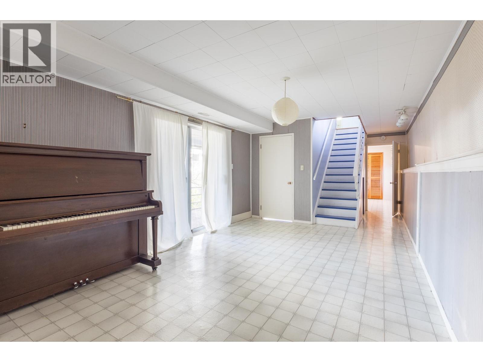 494 SARGENT ROAD, Gibsons