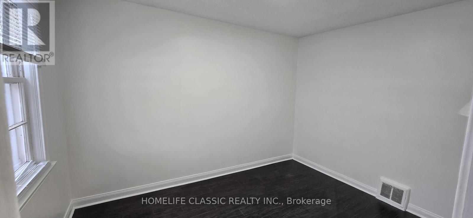 589 ST GERMAIN AVENUE - Photo 3 of 12, Toronto (Bedford Park-Nortown), Ontario