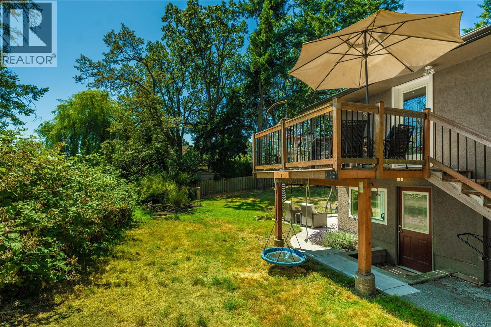  1299 Camrose Crescent, Saanich