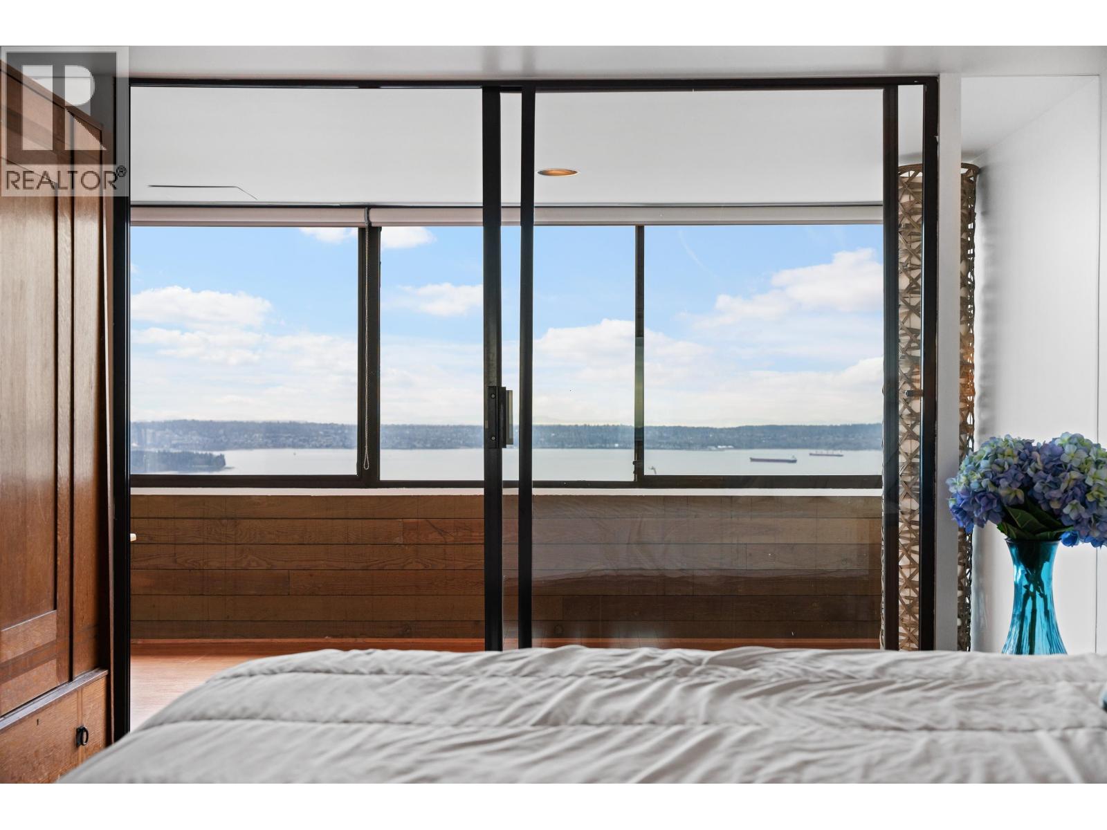 63 2212 FOLKESTONE WAY, West Vancouver