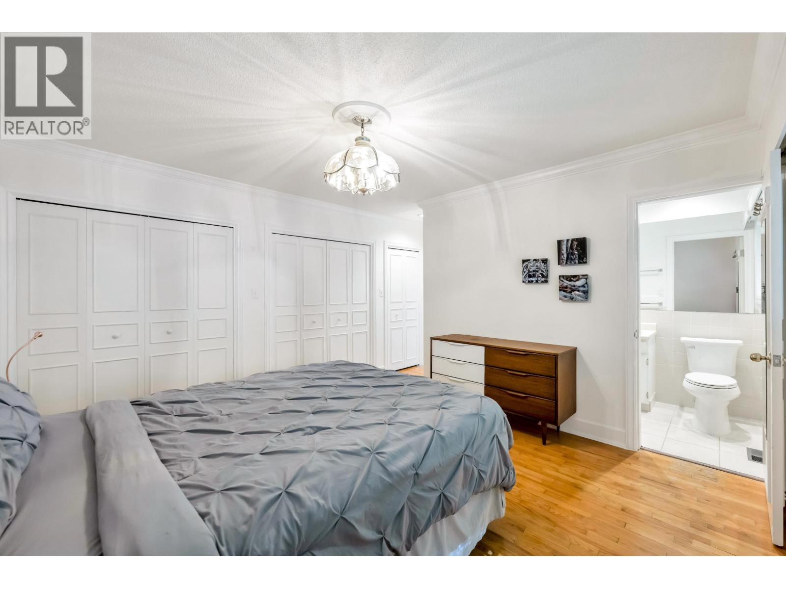 5560 GREENLEAF ROAD, West Vancouver