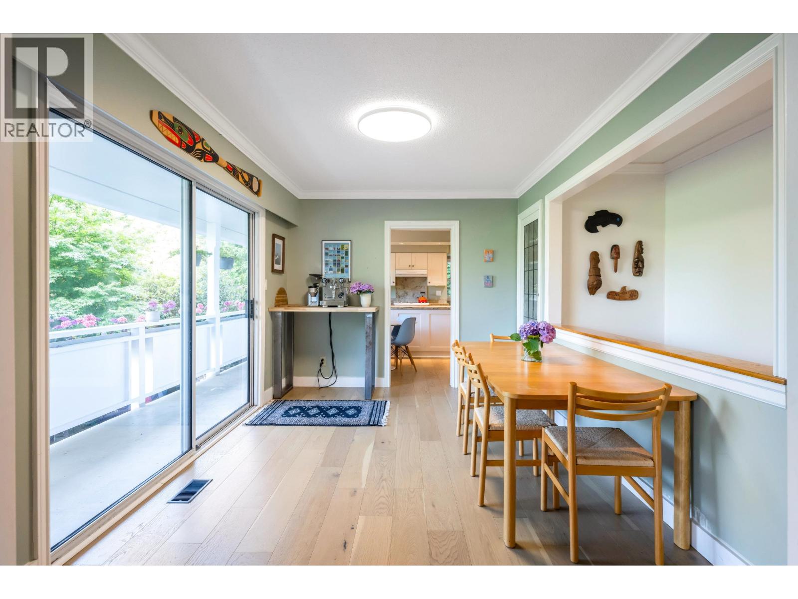 5560 GREENLEAF ROAD, West Vancouver