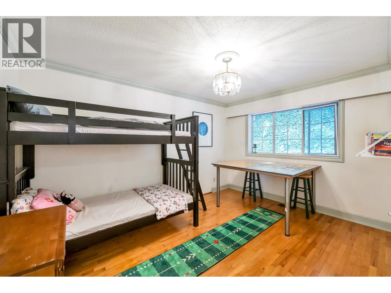 5560 GREENLEAF ROAD, West Vancouver