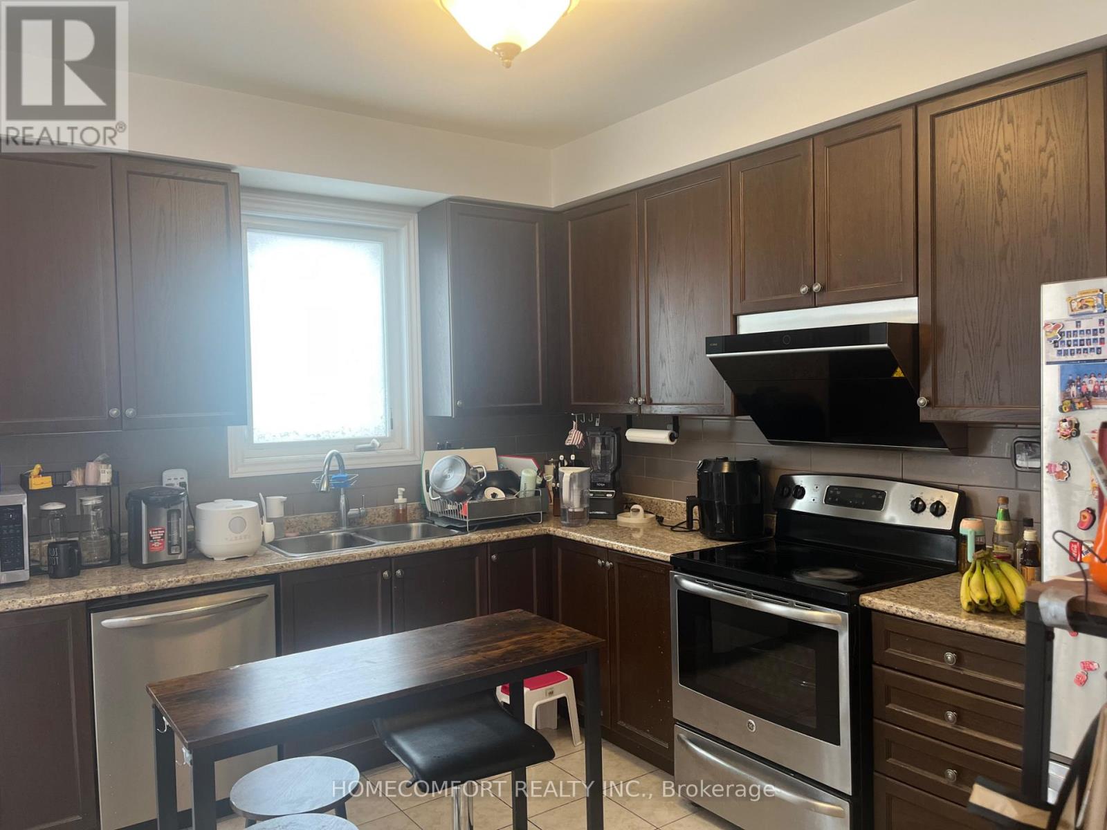 81 Carolina Rose photo 5