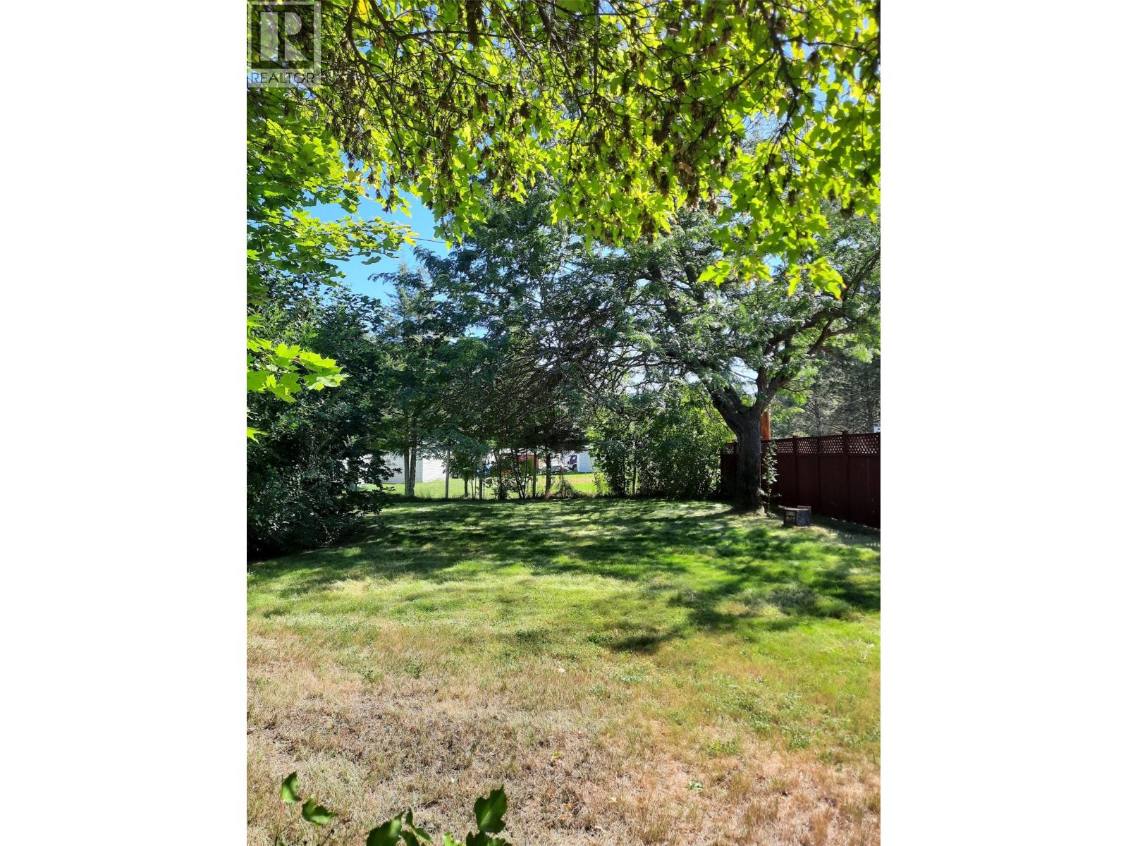  4300 Victoria Avenue East, Grand Forks