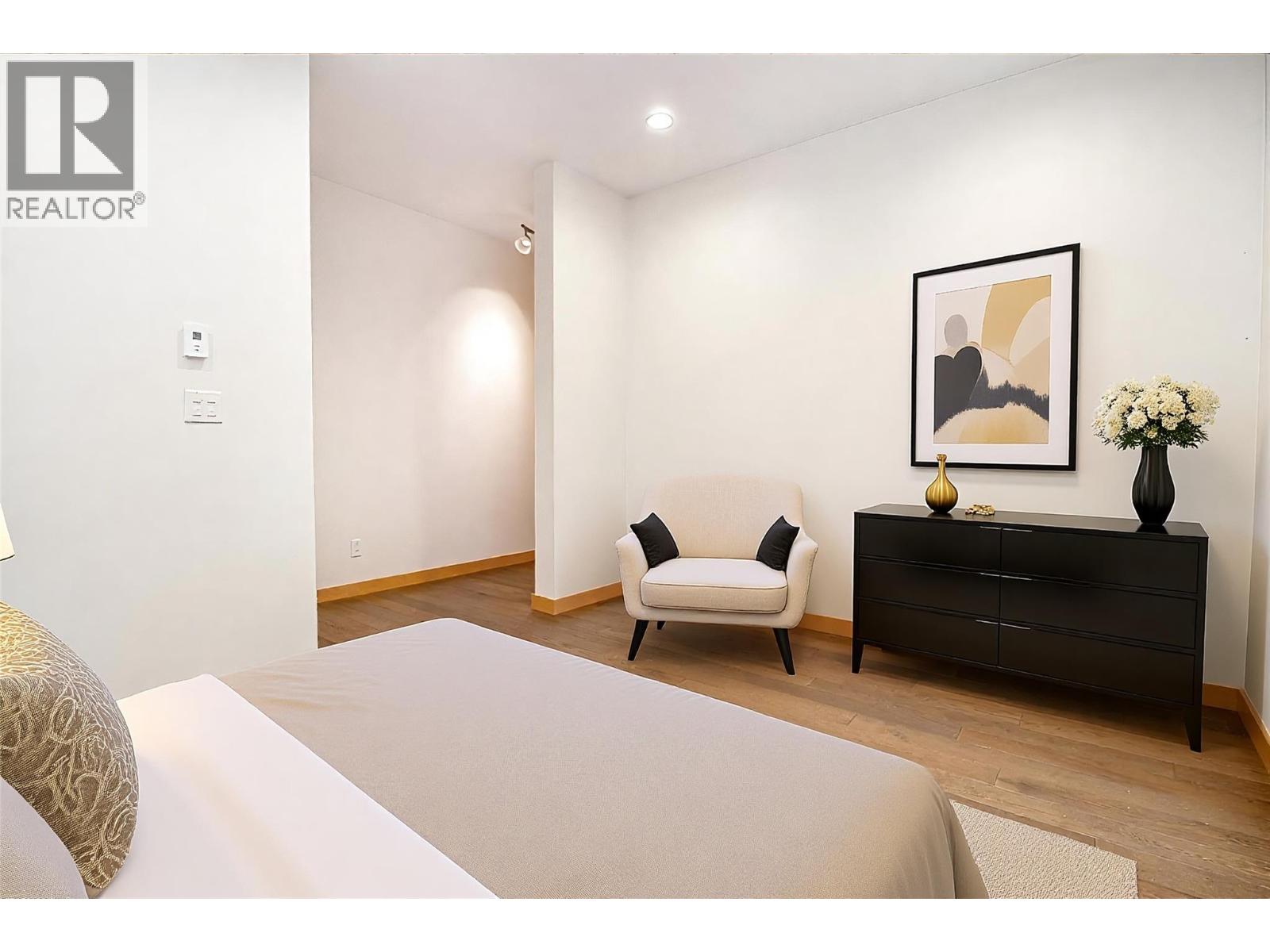  3266 Airport Way, Revelstoke