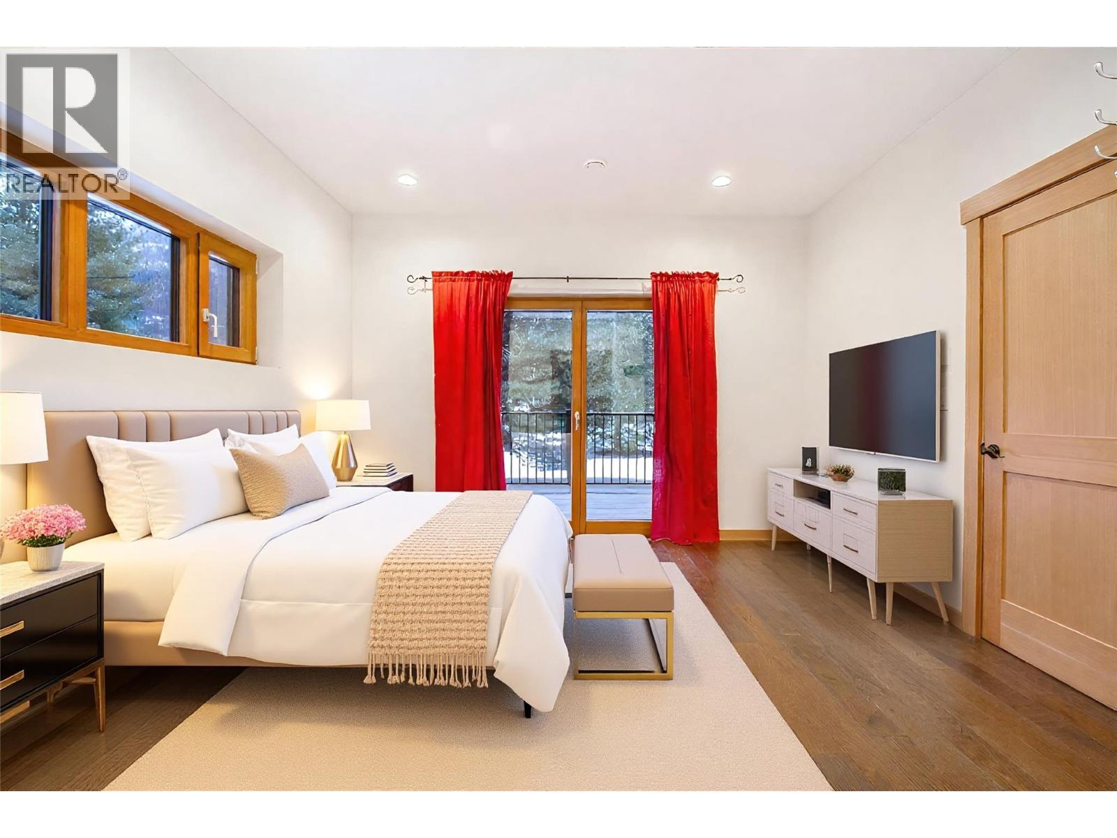  3266 Airport Way, Revelstoke