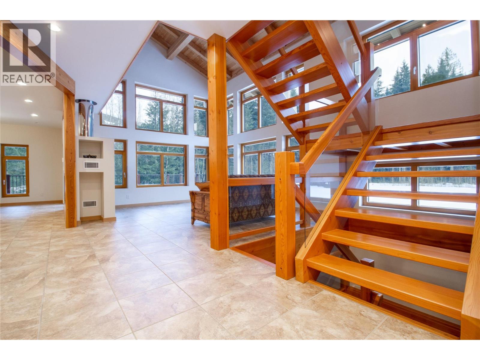  3266 Airport Way, Revelstoke
