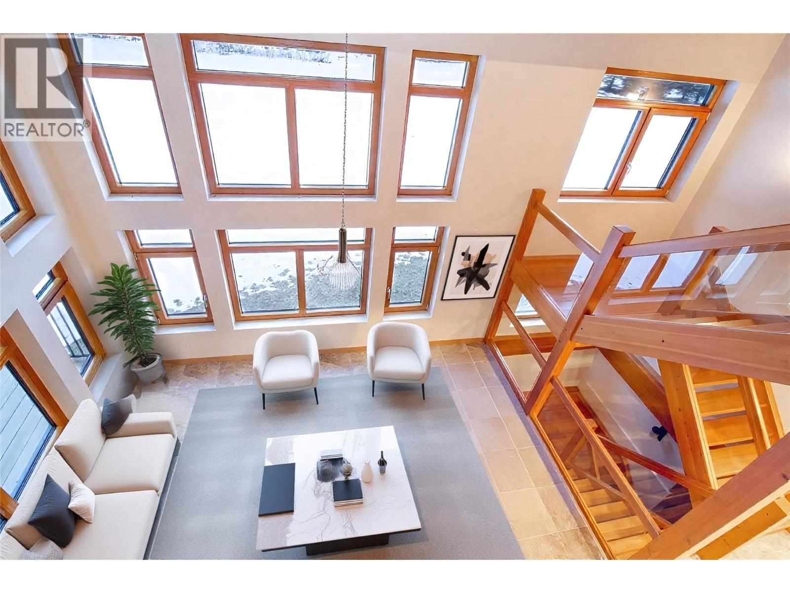  3266 Airport Way, Revelstoke