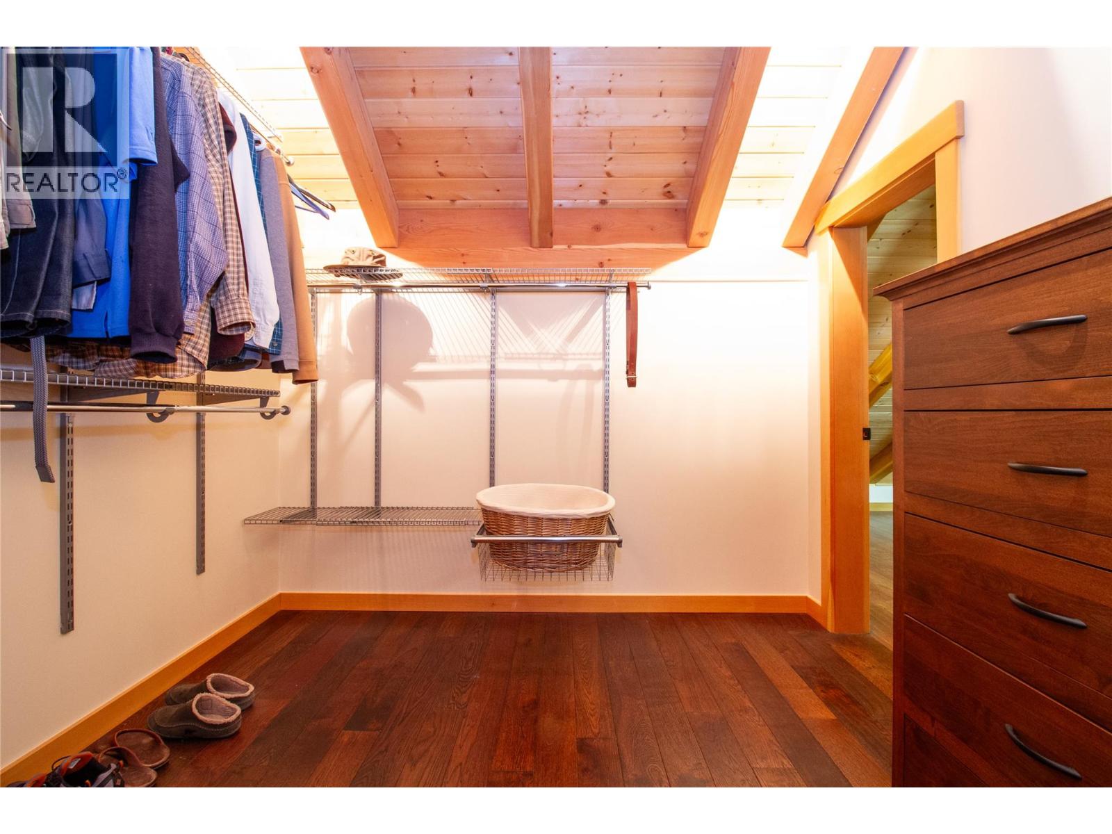  3266 Airport Way, Revelstoke