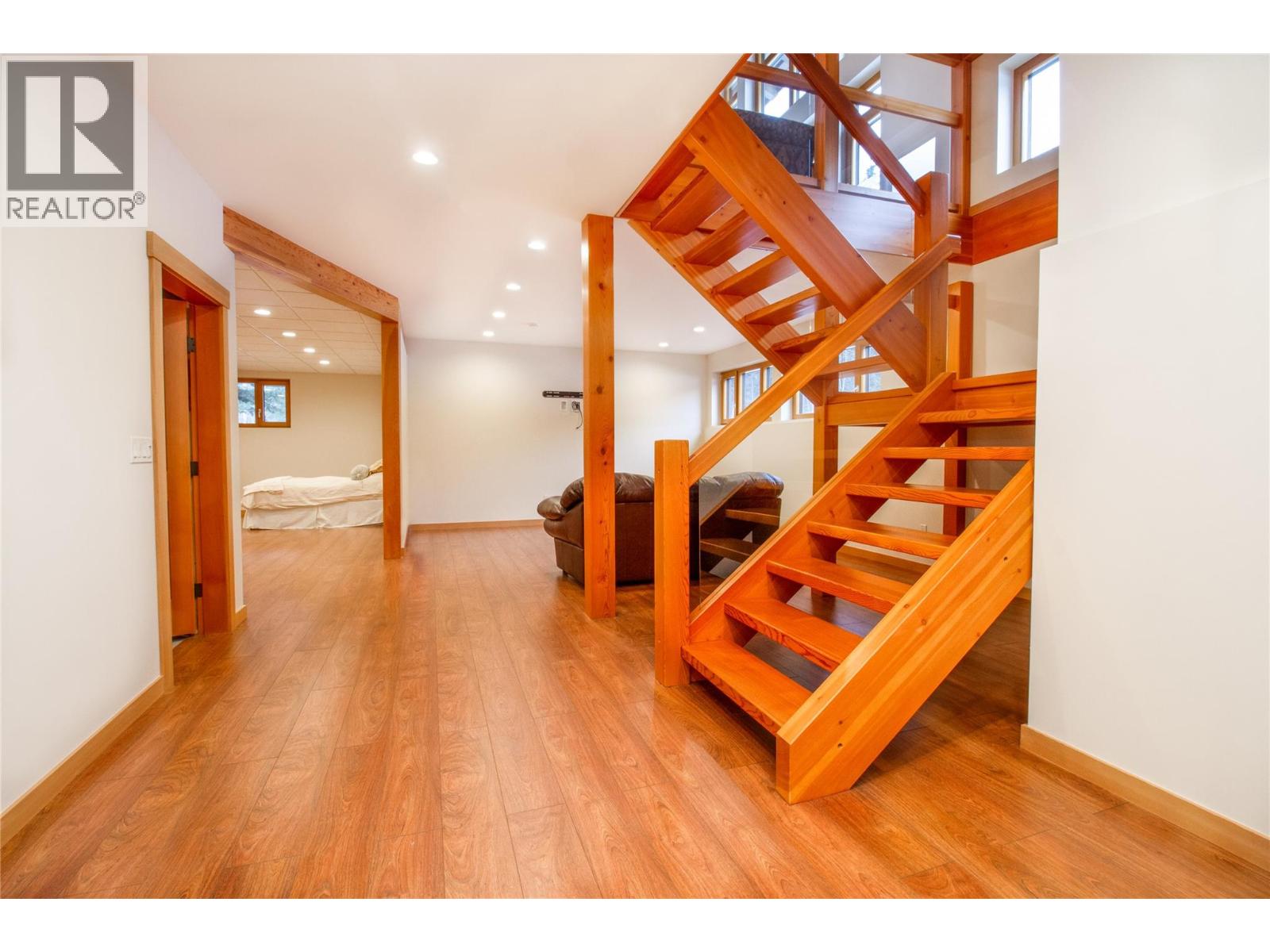  3266 Airport Way, Revelstoke