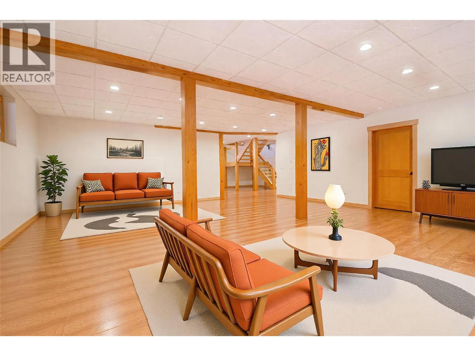  3266 Airport Way, Revelstoke