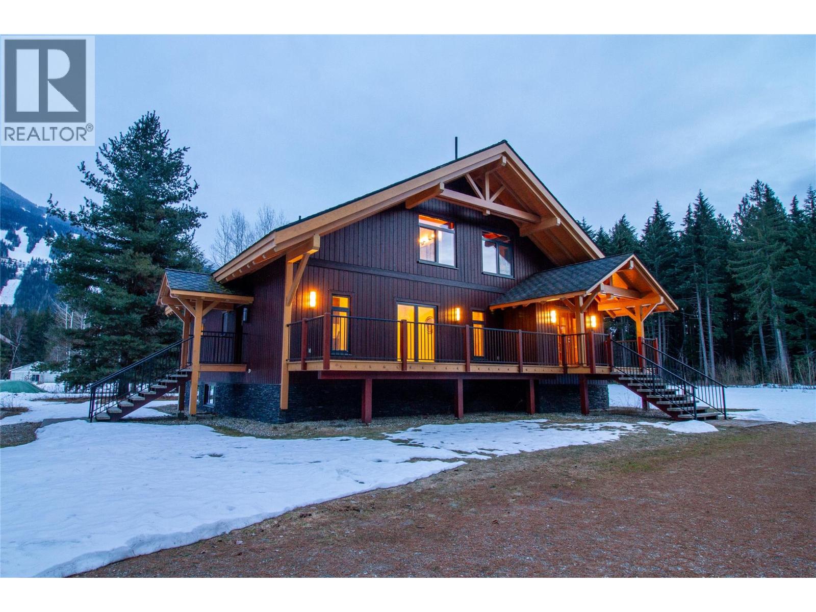  3266 Airport Way, Revelstoke