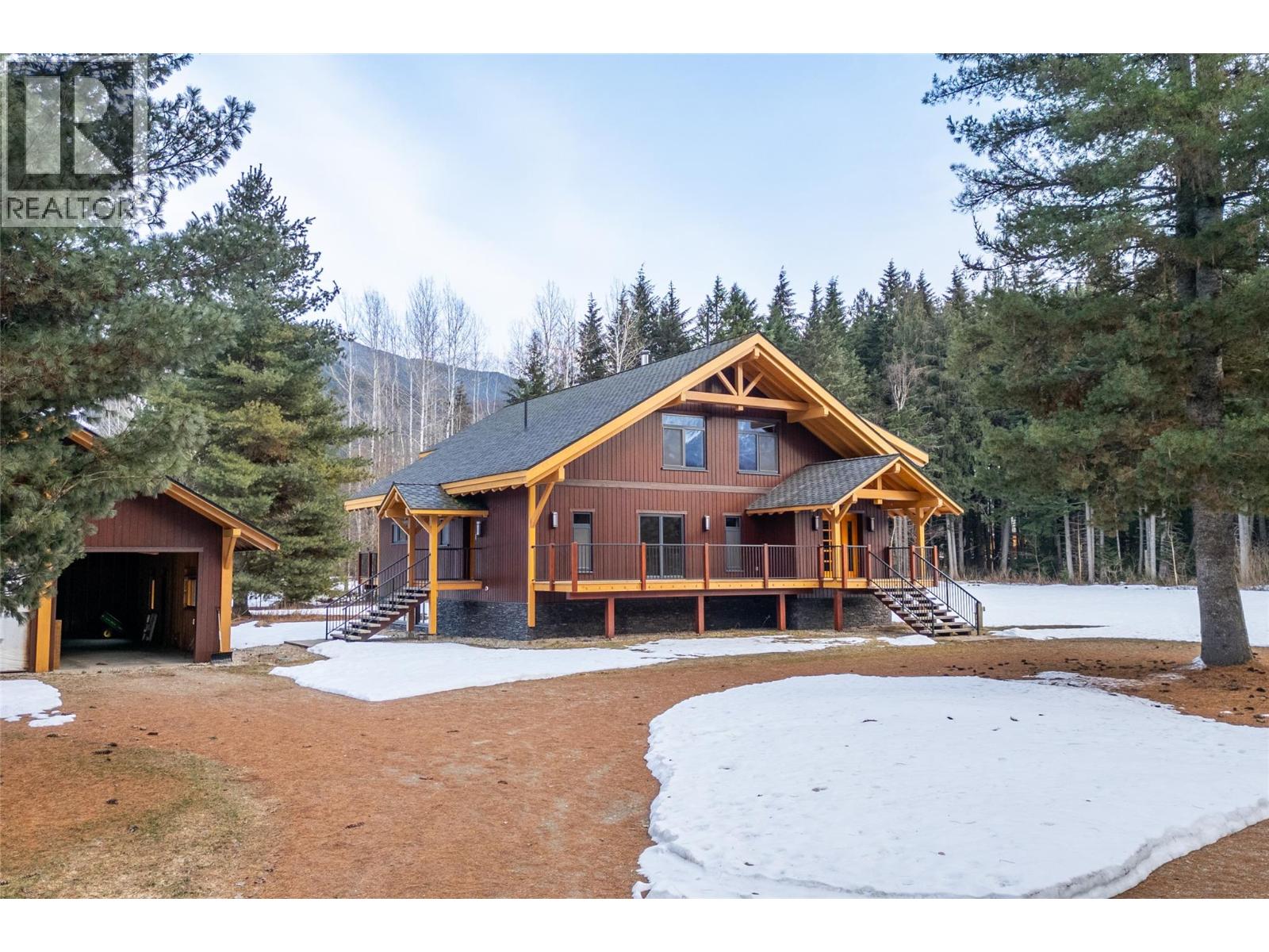  3266 Airport Way, Revelstoke