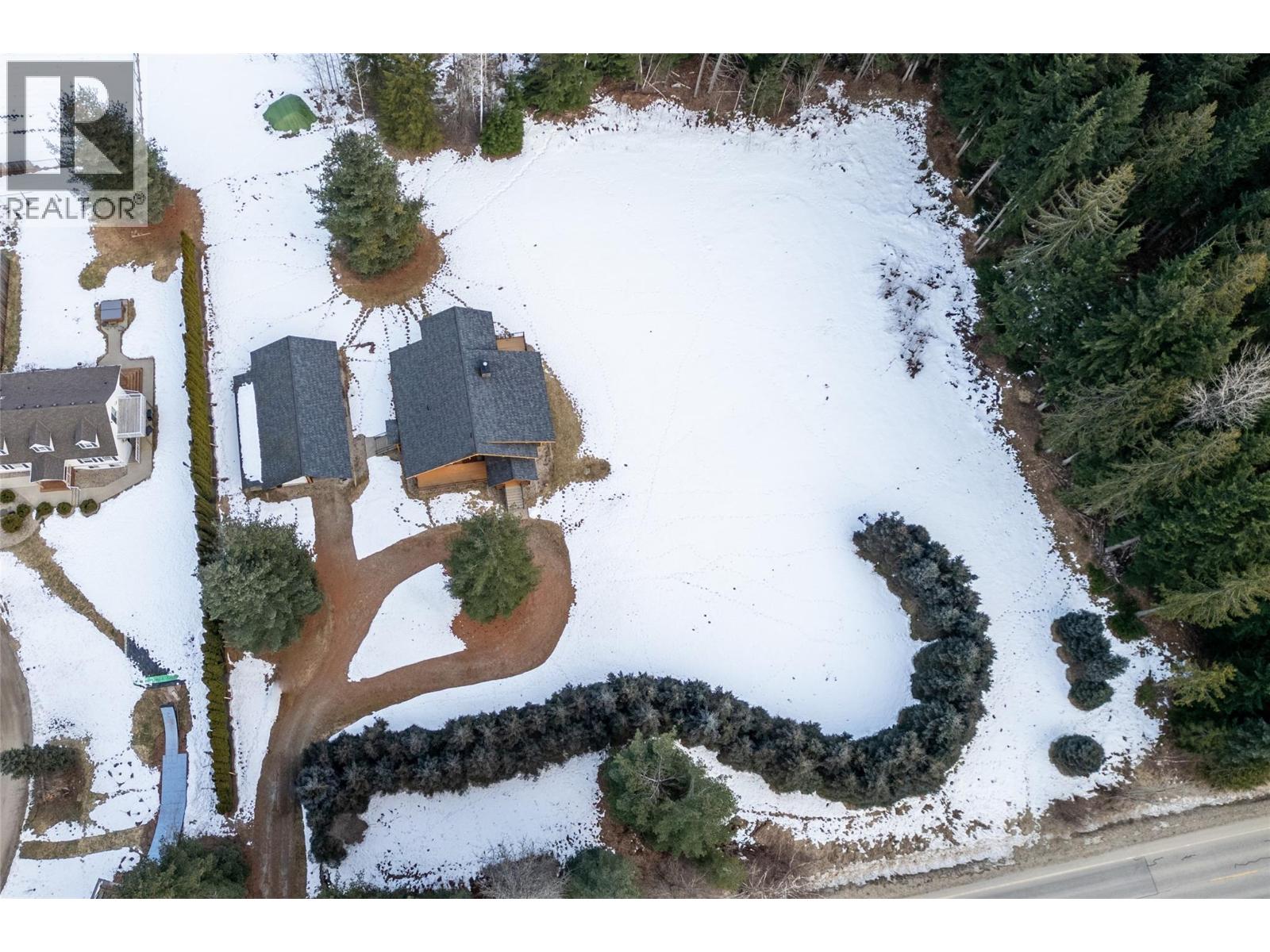  3266 Airport Way, Revelstoke