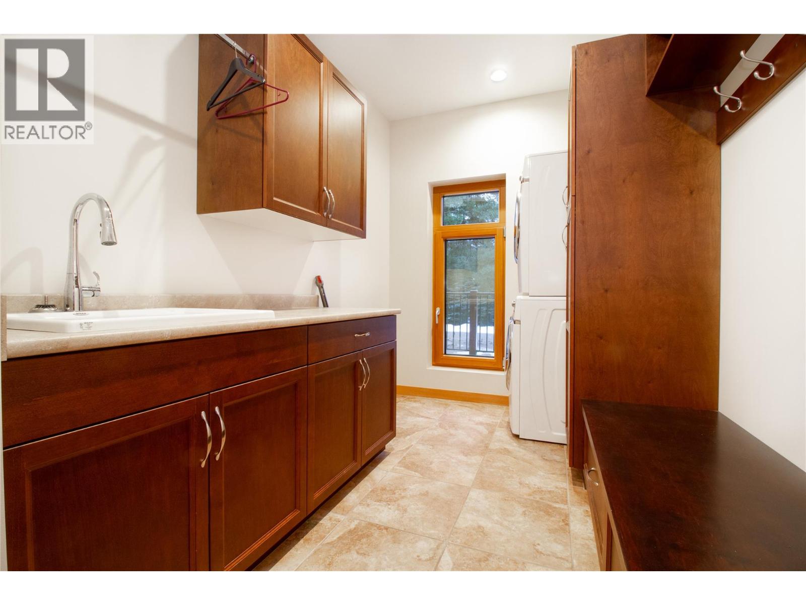  3266 Airport Way, Revelstoke