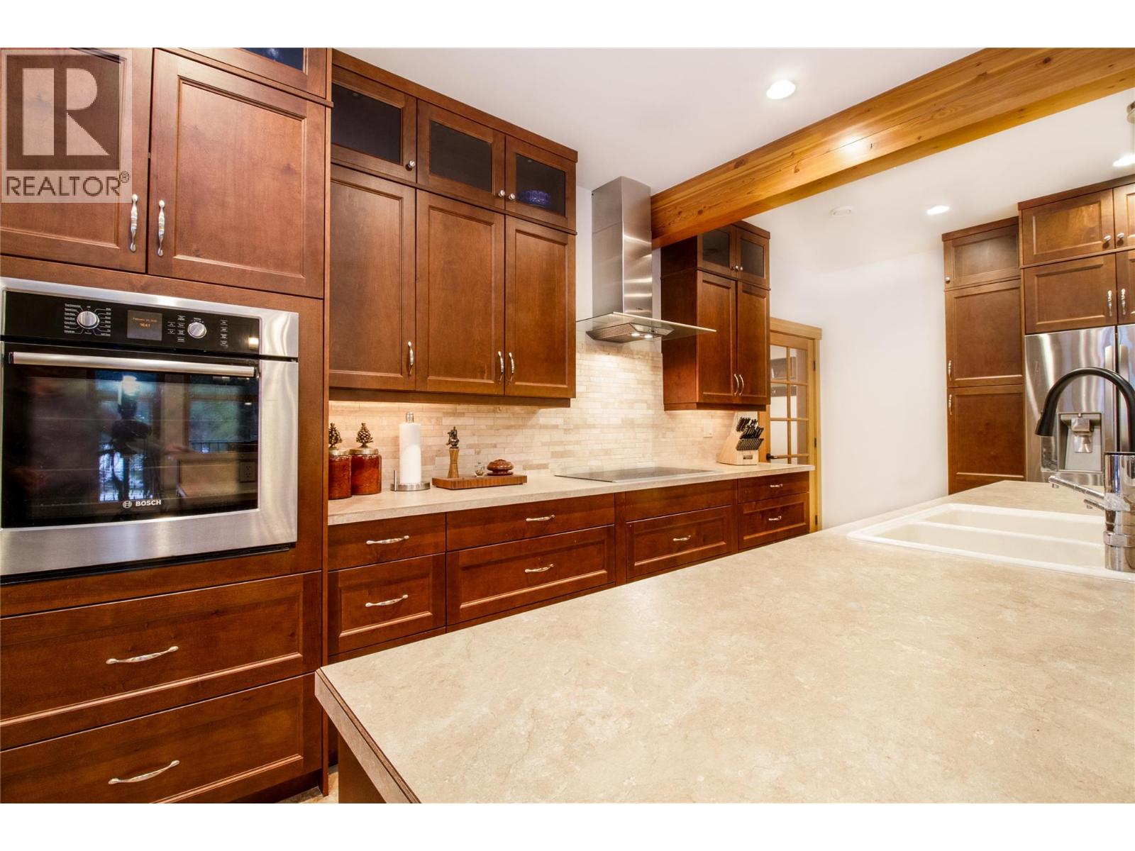  3266 Airport Way, Revelstoke