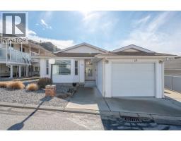 15 3096 South Main Street, Penticton