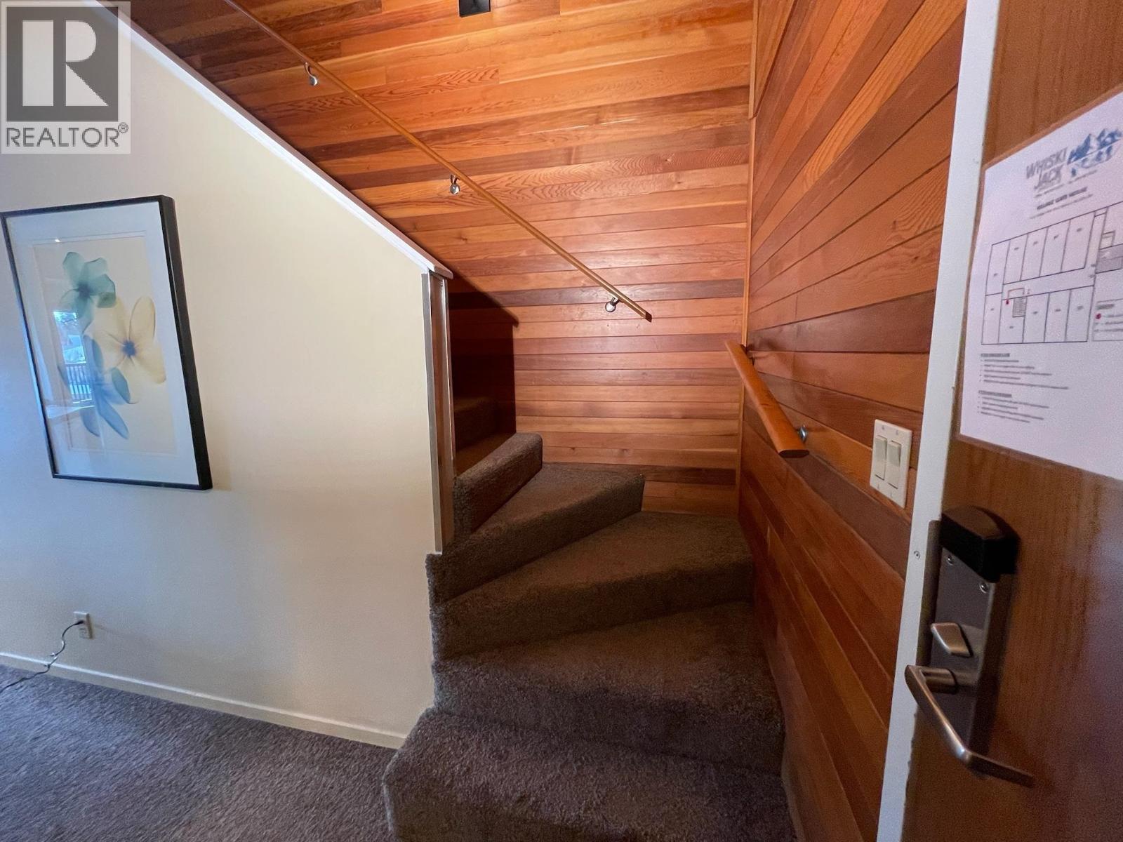 Week 50 203/303-4321 VILLAGE GATE BOULEVARD, Whistler