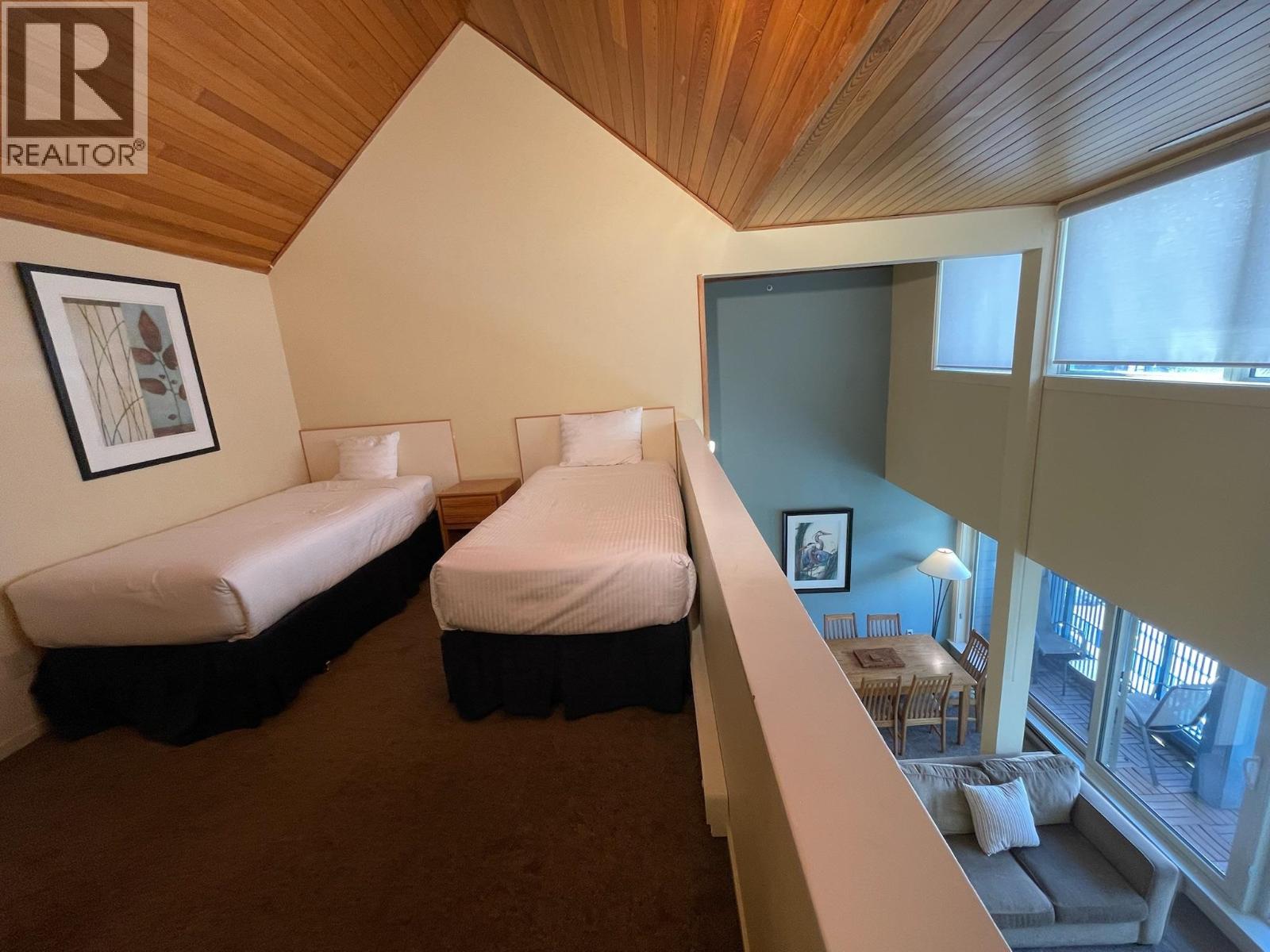 Week 50 203/303-4321 VILLAGE GATE BOULEVARD, Whistler