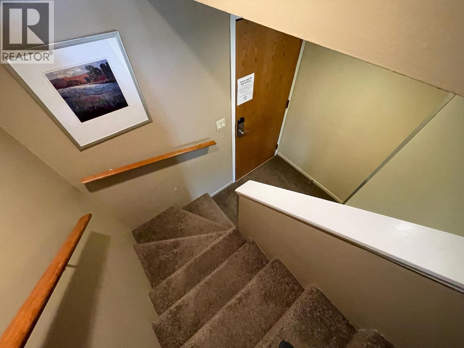 Week 50 203/303-4321 VILLAGE GATE BOULEVARD, Whistler