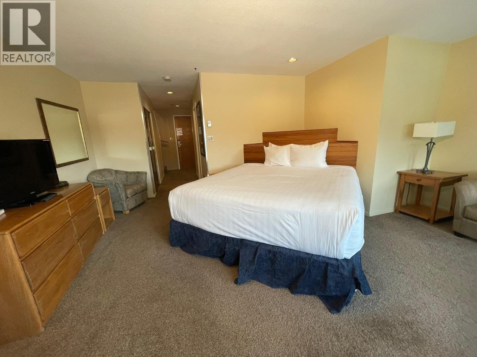 Week 50 203/303-4321 VILLAGE GATE BOULEVARD, Whistler