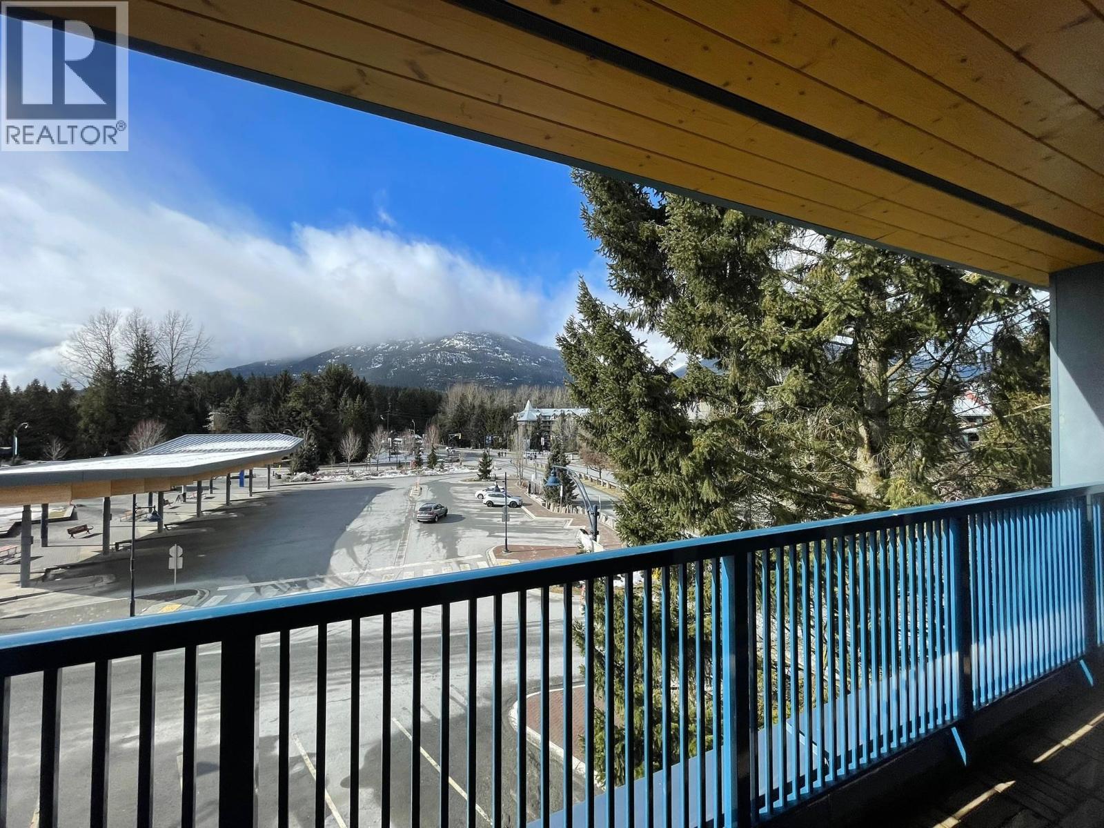 Week 50 203/303-4321 VILLAGE GATE BOULEVARD, Whistler