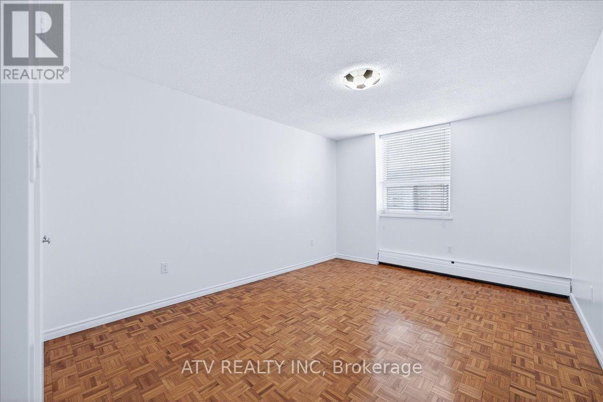 #804 151 LA ROSE AVENUE - 20