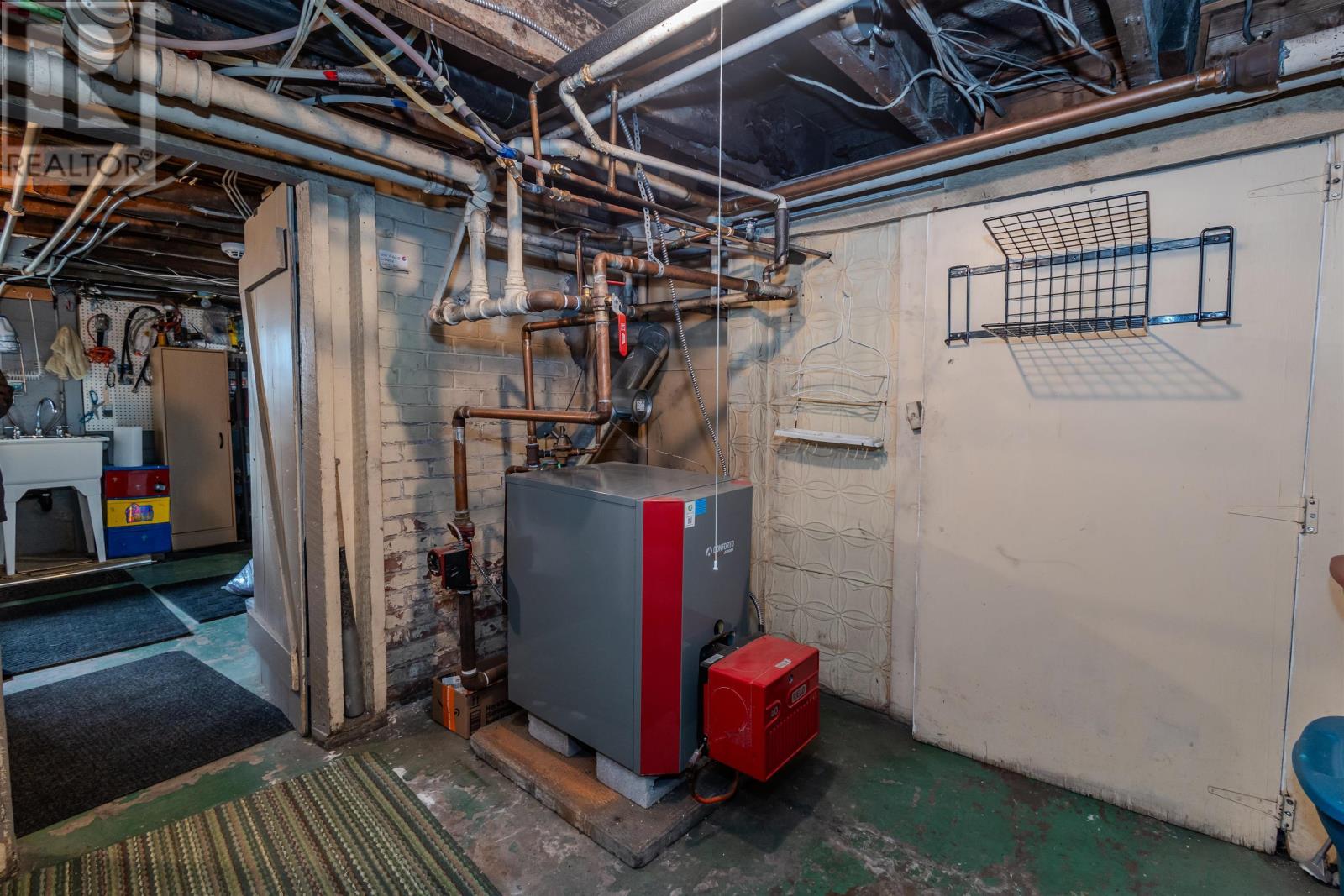 Property 34 of 46 of 340 King Edward Street