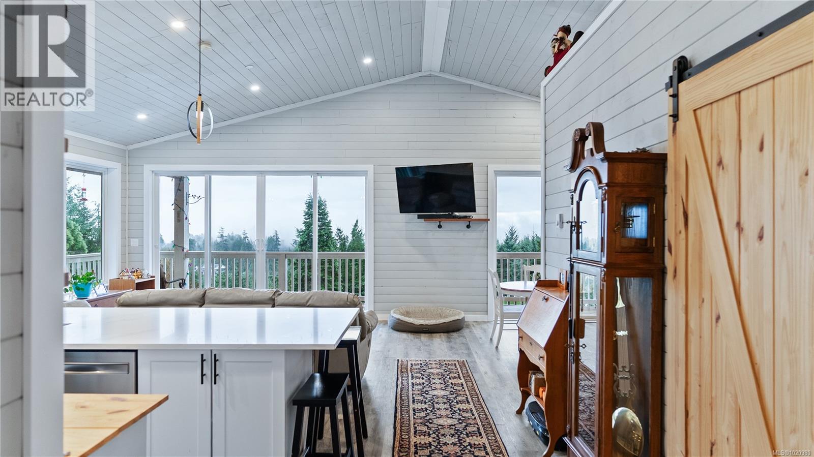 1550 Olympic Dr, Shawnigan Lake