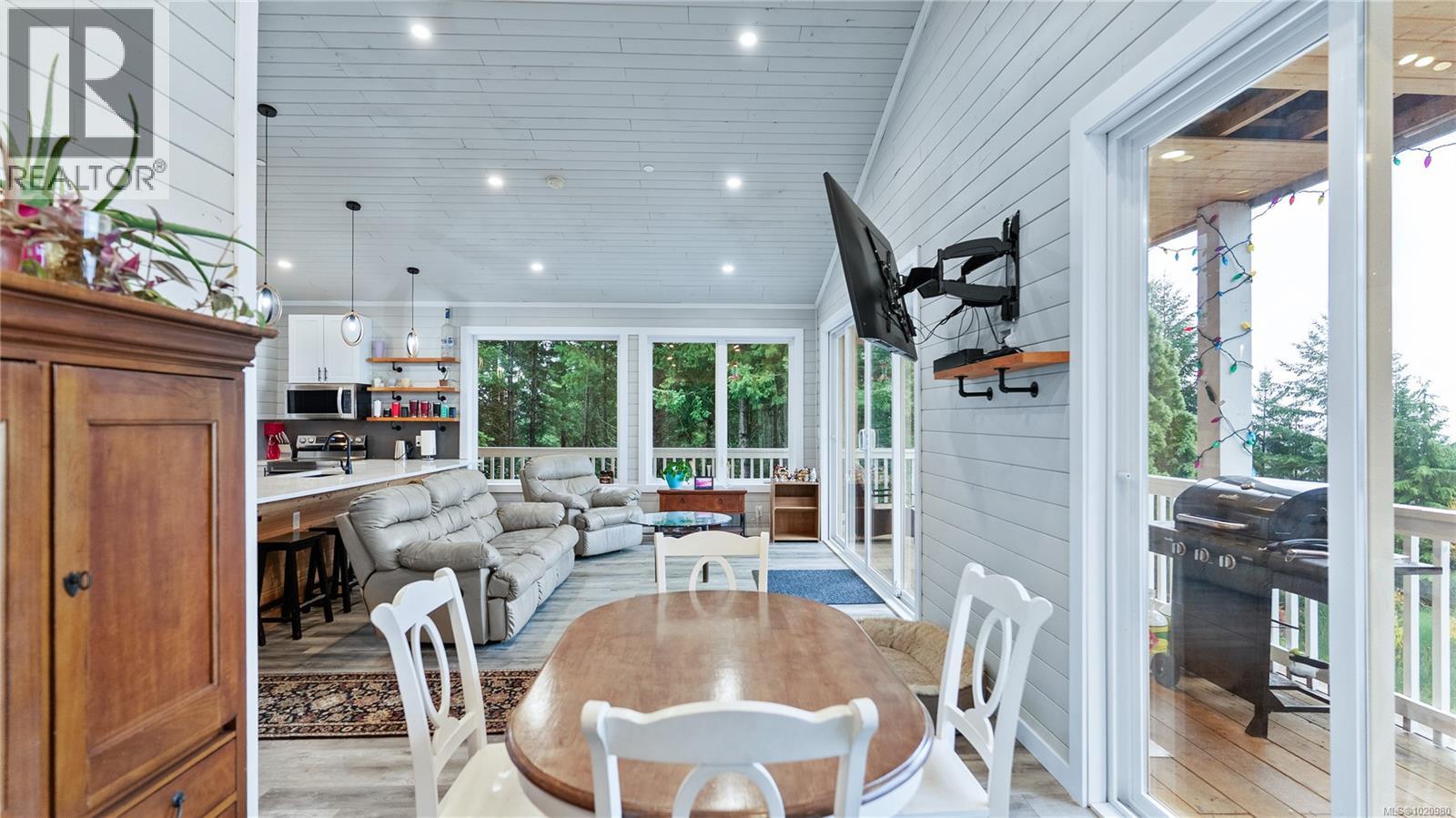 1550 Olympic Dr, Shawnigan Lake