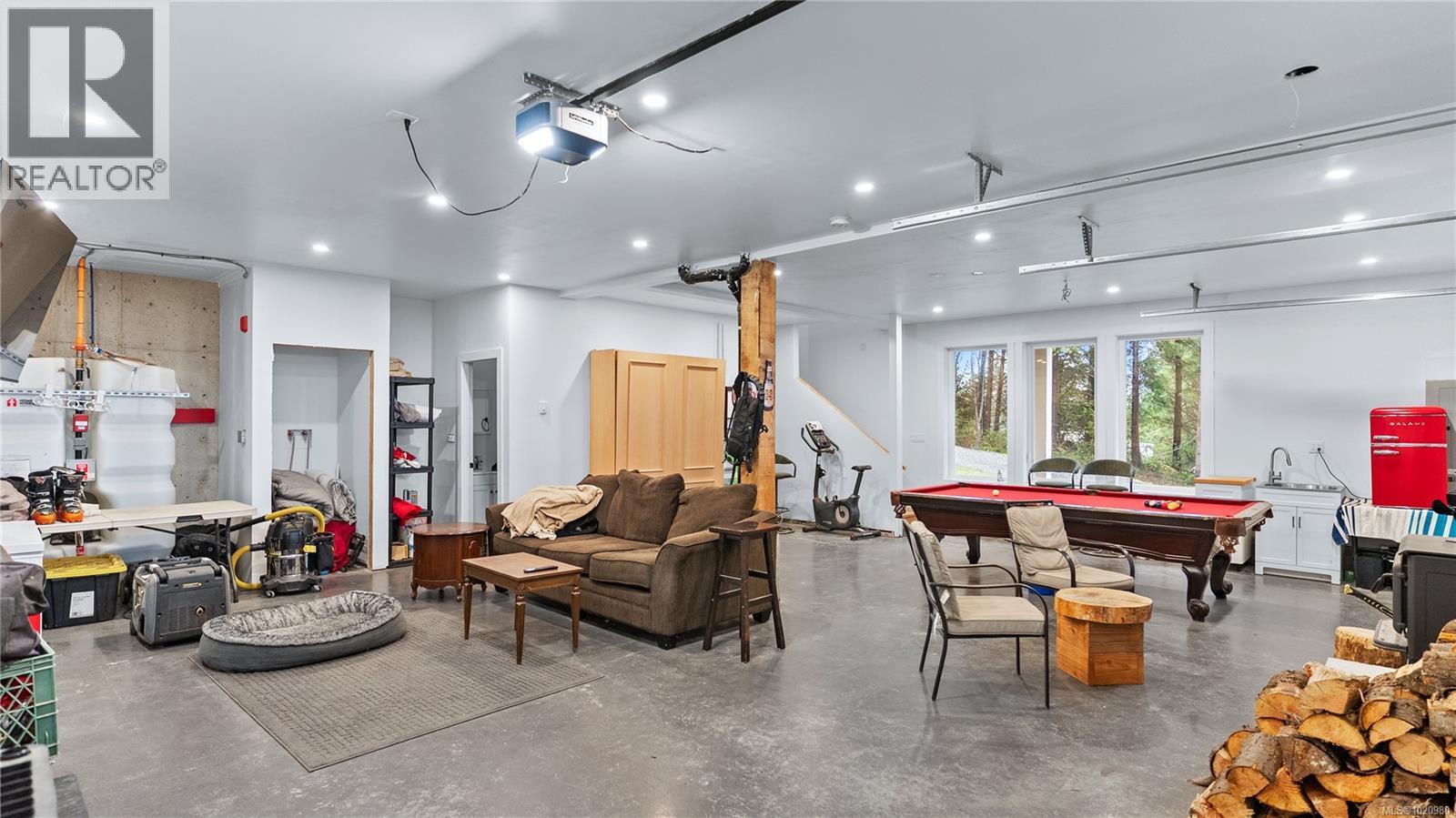 1550 Olympic Dr, Shawnigan Lake