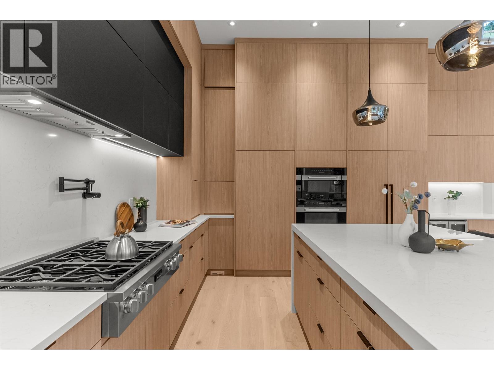 1616 BRAID ROAD, Delta