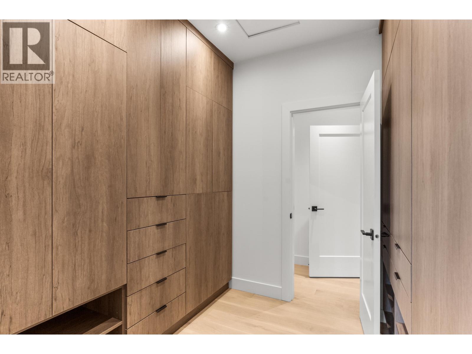 1616 BRAID ROAD, Delta