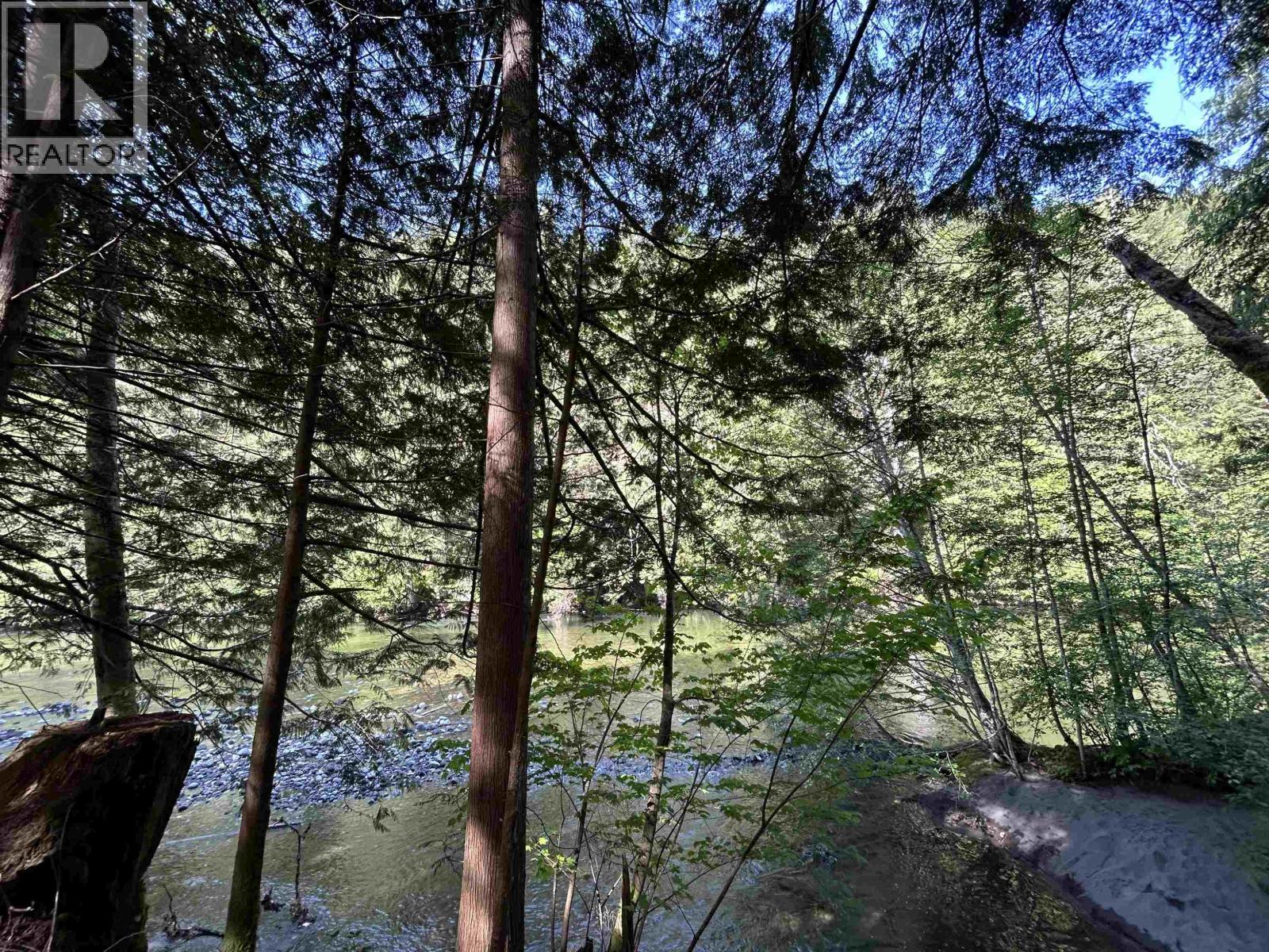 9063 PARADISE VALLEY ROAD, Squamish