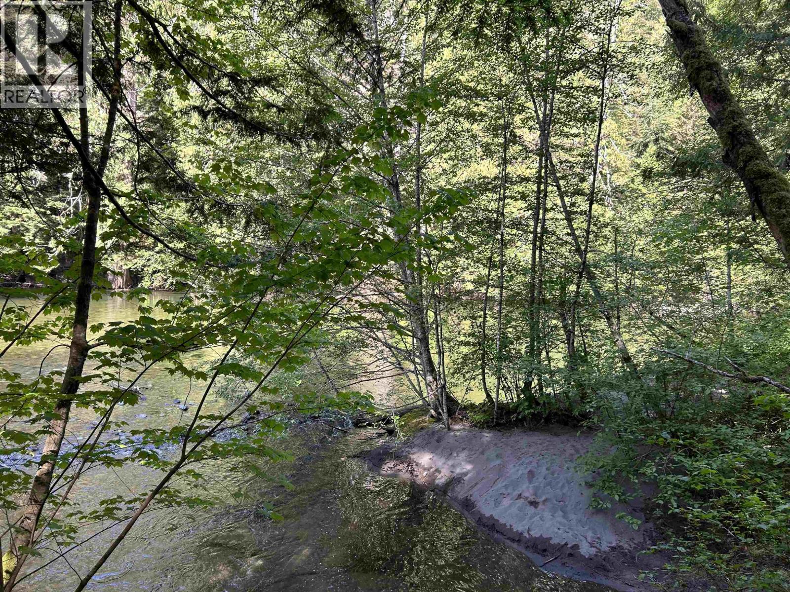 9063 PARADISE VALLEY ROAD, Squamish